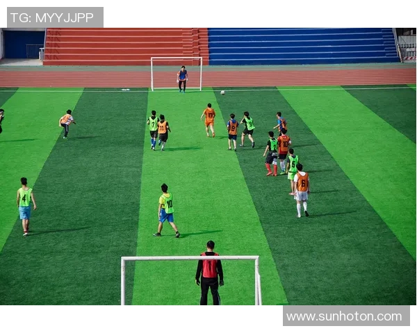 足球明星同框精彩瞬间壁纸分享让你感受绿茵场上的荣耀与激情 足球明星同框精彩瞬间壁纸分享让你感受绿茵场上的荣耀与激情