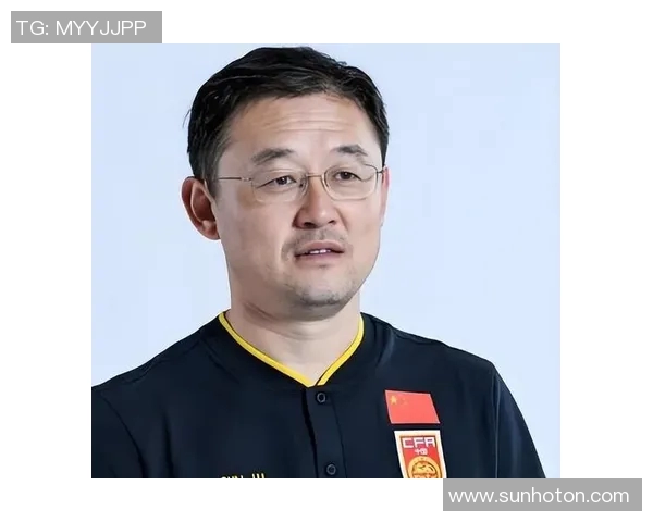 传奇队长退役足球明星揭秘他的辉煌职业生涯与未来计划