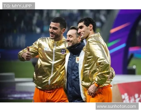 足球巨星荣耀时刻全景展示获奖瞬间精彩集锦